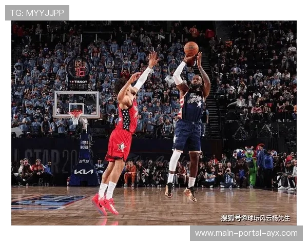 全明星第二场:美国条纹队42-40逆转美国之星队,福克斯终场前19.5秒制胜三分 全明星第二场:美国条纹队42-40逆转美国之星队,福克斯终场前19.5秒制胜三分